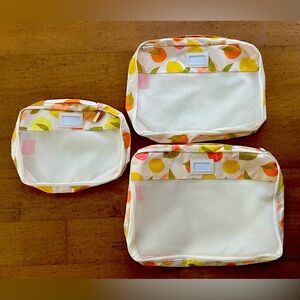 Set of 3 packing cubes by Calpak. New without tags.